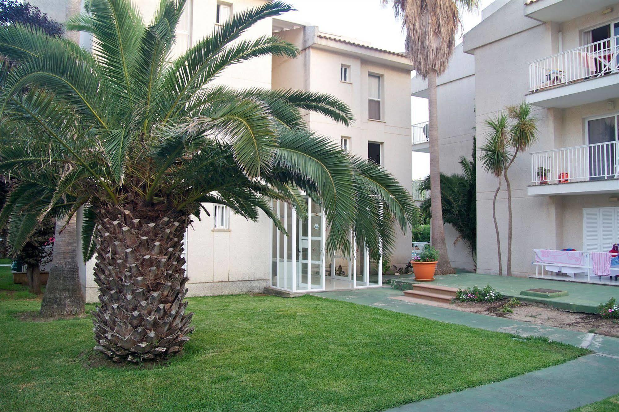 Llevant Apartments Port de Pollença Exterior foto